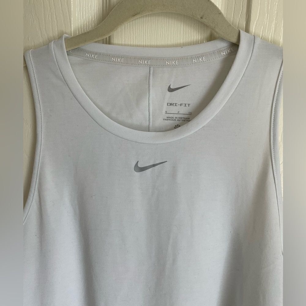 Nike Womens Dri Fit‎ Classic Fit White Tank Top Size Small - Picture 7 of 10
